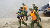 Hải Phòng: Cứu thành công 2 ngư dân bị chìm tàu khi đang khai thác thủy sản trên sông Văn Úc