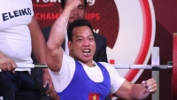 Lê Văn Công giành huy chương bạc cử tạ Paralympic Tokyo 2020