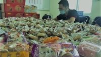 Hà Nội: Thu giữ 5.000 chiếc bánh Trung thu không nguồn gốc sắp tuồn ra thị trường