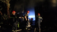 Hoàng Mai - Hà Nội: Cháy lớn thiêu rụi khu xưởng đồ nhựa