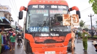 Gia Lai: Xe khách mất lái lao vào chợ, 4 người tử vong