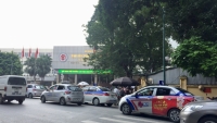 Hà Nội: Nhức nhối tình trạng lộn xộn, mất an toàn giao thông trước cổng bệnh viện