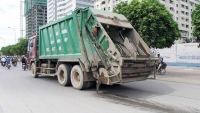 Hà Nội: Nghiêm cấm xe chở rác để rò rỉ nước, rơi vãi gây ô nhiễm môi trường