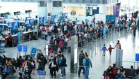 Hành khách hủy, đổi vé máy bay tăng mạnh khiến tổng đài hỗ trợ của hãng hàng không quá tải