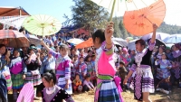 Nô nức mở hội Say Sán đầu năm mới của người Mông
