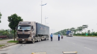 Hà Nội: Phạt 2 xe đầu kéo chở quá tải hơn 160 triệu đồng