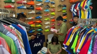 Hà Nội: Tịch thu hơn 1.500 sản phẩm 'nhái' nhãn hiệu thể thao nổi tiếng