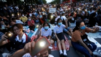 Người biểu tình Thái Lan gây áp lực khi Quốc hội cân nhắc thay đổi hiến pháp
