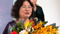 Nhà báo Kim Nhũ nồng nàn với “Khúc ru lại về”
