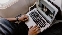 Cục Hàng không Việt Nam cấm mang Macbook Pro 15 inch lên máy bay
