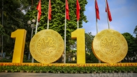 Rực rỡ cờ hoa chào mừng 1010 năm Thăng Long - Hà Nội và ngày Giải phóng Thủ đô 10/10