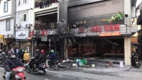 Hà Nội: Cháy lớn tại nhà hàng lẩu 5 tầng trên phố Thượng Đình, khói lửa bốc cao hàng chục mét