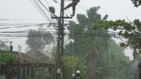 Thừa Thiên Huế: Khắc phục sự cố điện sau mưa bão