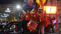Người dân Cố đô Huế ra đường mừng chức vô địch SEA Games của đội tuyển U22 Việt Nam