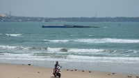 Chưa có hiện tượng rò rỉ tro bay trong vụ lật tàu ở biển Bình Thuận
