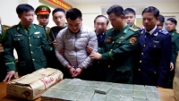 Hà Tĩnh: Bắt quả tang đối tượng vận chuyển 120 bánh heroin từ Lào về