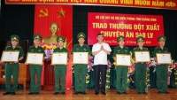Quảng Bình: Thưởng nóng Ban chuyên án phá đường dây vận chuyển 100.000 viên ma túy xuyên quốc gia