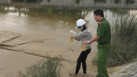 Nghệ An: Nhà máy nước xả bùn thải ra hồ điều hòa