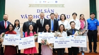 5 bạn trẻ Việt Nam đạt giải Nhất Cuộc thi viết “Di sản văn hóa châu Âu”