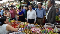 Lãnh đạo tỉnh Thừa Thiên Huế đi kiểm tra hàng hóa tại các chợ, siêu thị dịp tết