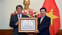 Trao Huân chương Hữu nghị cho Đại sứ đặc mệnh toàn quyền Nhật Bản tại Việt Nam