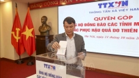 Thông tấn xã Việt Nam quyên góp ủng hộ đồng bào miền Trung khắc phục thiên tai, lũ lụt