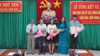 Phú Yên trao giải thưởng báo chí về xây dựng Đảng