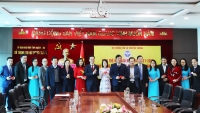 Trao thẻ nhà báo kỳ hạn 2021-2025 cho các nhà báo Trung tâm truyền thông tỉnh Quảng Ninh