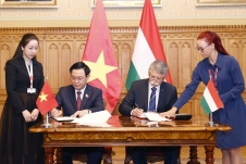Ký Thoả thuận hợp tác mới giữa Quốc hội Việt Nam và Quốc hội Hungary