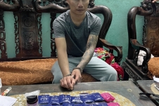 Bắt 2 đối tượng, thu giữ gần 6.000 viên ma túy ở Quảng Bình