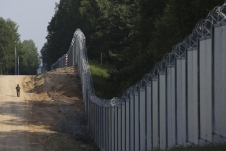 Ba Lan hoàn thành bức tường biên giới với Belarus