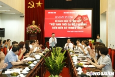 Ra mắt “Bộ sách điện tử tổng hợp “Việt Nam thời đại Hồ Chí Minh – Biên niên sử truyền hình”