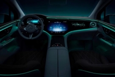 SUV điện Mercedes-Benz EQE lộ ảnh nội thất