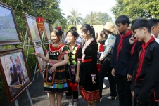 Triển lãm ảnh “Di sản Nghệ thuật Xòe Thái Việt Nam” và “Ảnh đẹp Du lịch 8 tỉnh Tây Bắc”