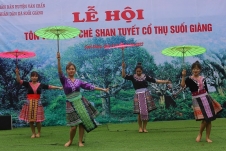 Tưng bừng lễ hội Cốm Tú Lệ và lễ hội tôn vinh cây chè Shan Tuyết cổ thụ suối Giàng
