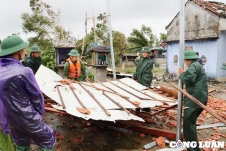 Thừa Thiên Huế: Huy động 3.000 cán bộ, chiến sỹ giúp dân khắc phục hậu quả bão số 4
