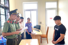 Khởi tố thêm “mắt xích” trong đường dây tổ chức cho người khác ở lại Việt Nam trái phép