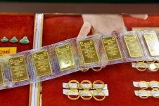 Chào thầu 16.800 lượng vàng với giá thấp hơn thị trường 2,4 triệu đồng/lượng