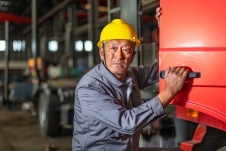 Châu Á đang đối mặt với tình trạng dân số già hóa “không lành mạnh”, 65 tuổi vẫn phải đi làm