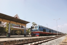 Đường sắt chạy hàng ngày đôi tàu SPT2/SPT1 tuyến Sài Gòn - Phan Thiết