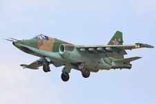 Ukraine nói bắn rơi máy bay ném bom Su-25 trong cuộc không kích của Nga