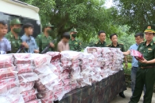 Bắt 6 đối tượng người Lào vận chuyển 121 kg ma túy qua biên giới Hà Tĩnh
