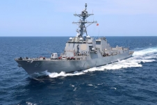 Tàu khu trục Mỹ bắn hạ tên lửa Houthi ở Biển Đỏ