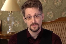 Ông Putin cấp quốc tịch Nga cho cựu tình báo Mỹ Snowden