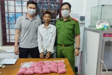 Bắt đối tượng vận chuyển 66.000 viên ma túy tổng hợp từ Lào về tiêu thụ