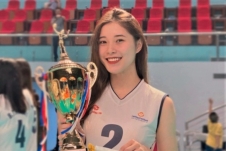 Hoa khôi bóng chuyền Đặng Thu Huyền lọt top 10 Hoa hậu Hoàn vũ