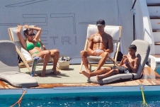 Ronaldo và bạn gái tận hưởng kỳ nghỉ trên đảo Majorca