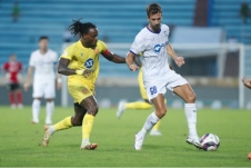 Sông Lam Nghệ An đánh bại Nam Định FC 1-0 trên sân Thiên Trường