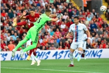 Darwin Nunez dính thẻ đỏ, Liverpool hòa đáng tiếc 1-1 trước Crystal Palace