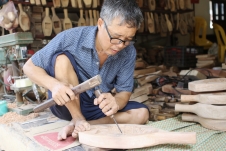 Ghé thăm nghệ nhân làm khuôn bánh Trung thu gỗ cuối cùng ở Hà Thành